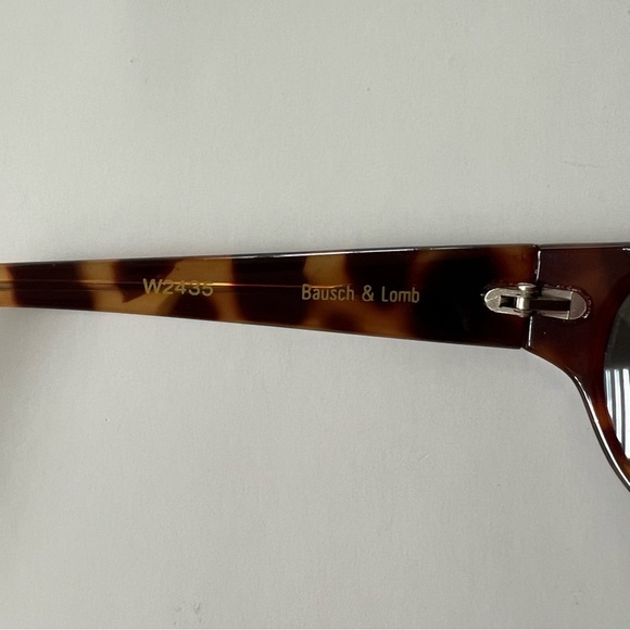 Tortoise Shell Sunglasses - Picture 5 of 5